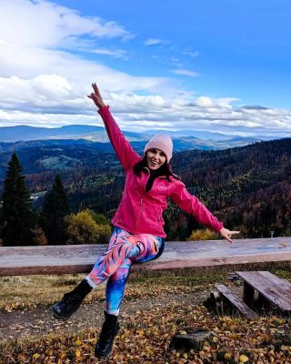 Elegantní a pohodlné legíny Mobo, které zdůrazní vaše křivky a poskytují maximální komfort na horských tůrách.� 🥾⛰️...